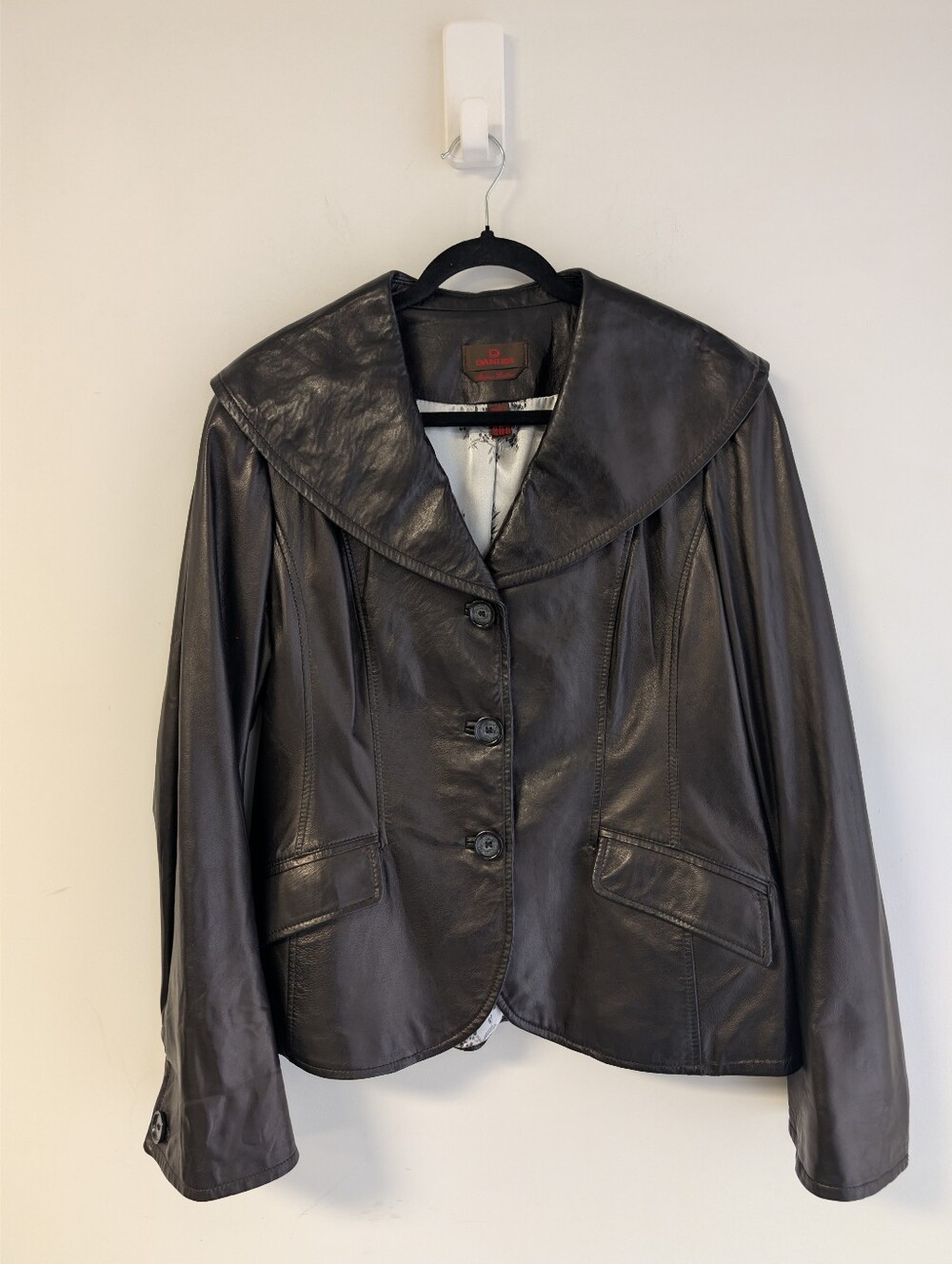 Danier Womens Black Leather Button-Front Jacket